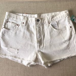Levi’s Premium 501 Distressed Fray Hem Short